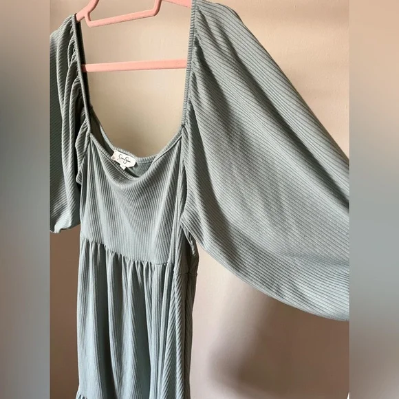 Jessica Simpson Ribbed Knit Puff Sleeve Dress - Picture 3 of 7